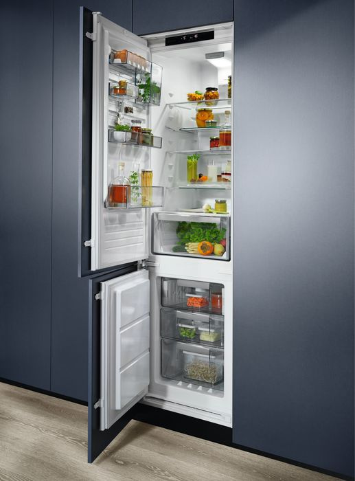 Холодильник Electrolux ENS8TE19S, фото 5