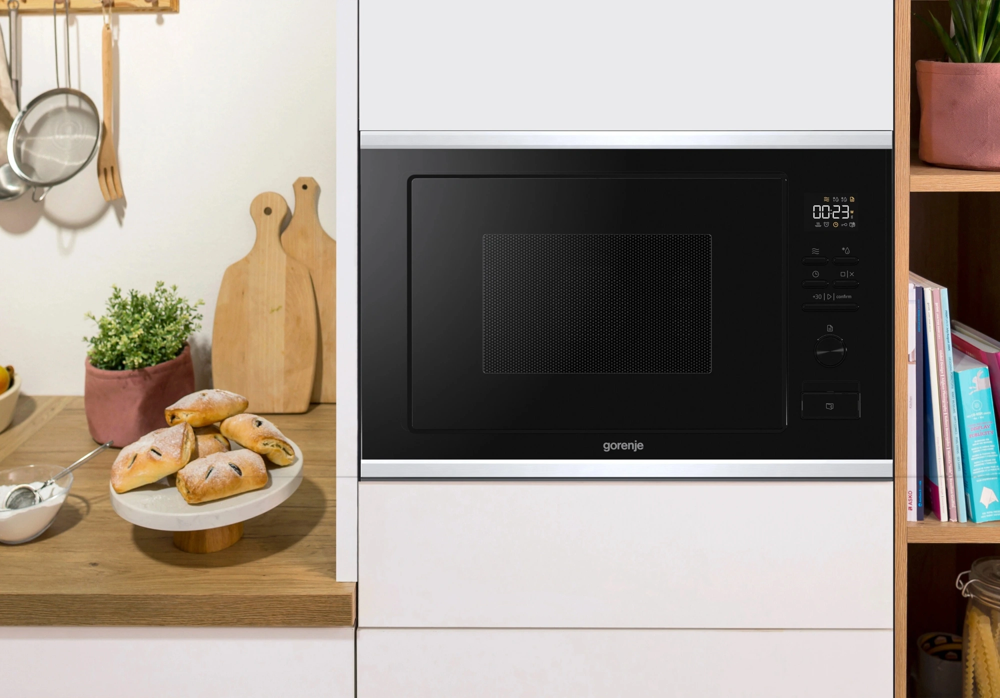 Микроволновая печь Gorenje BMX251M2BG, превью предыдущего фото
