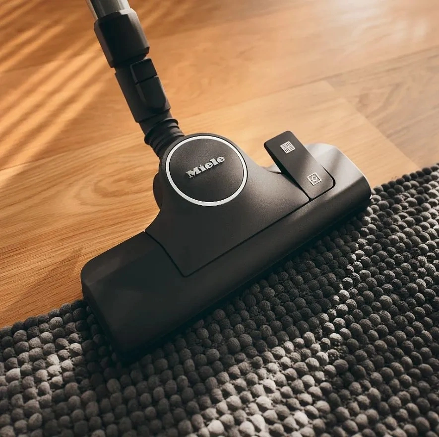 Пылесос Miele Boost CX1 125 Gala Ed Obsidian, превью предыдущего фото