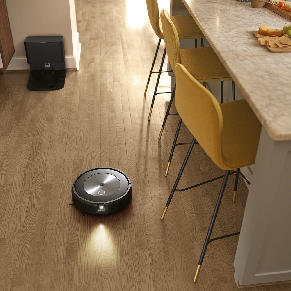 Робот-пылесос iRobot Roomba J7+, превью предыдущего фото