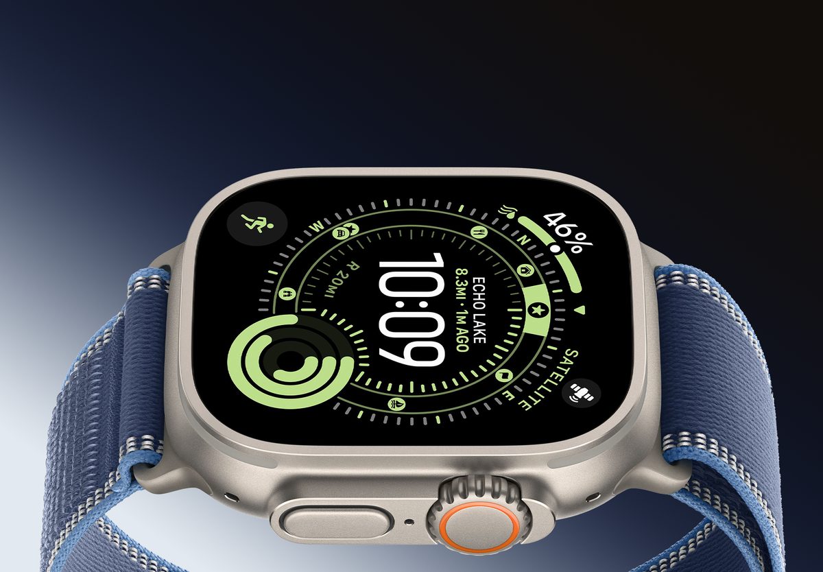Умные часы Apple Watch Ultra 3 GPS 49mm Natural Titanium, Trail Blue/Bright Blue, M/L, превью предыдущего фото