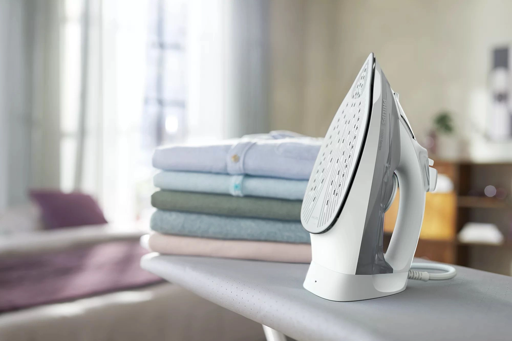 Утюг Philips DST5010/10 серый/белый, превью следующего фото